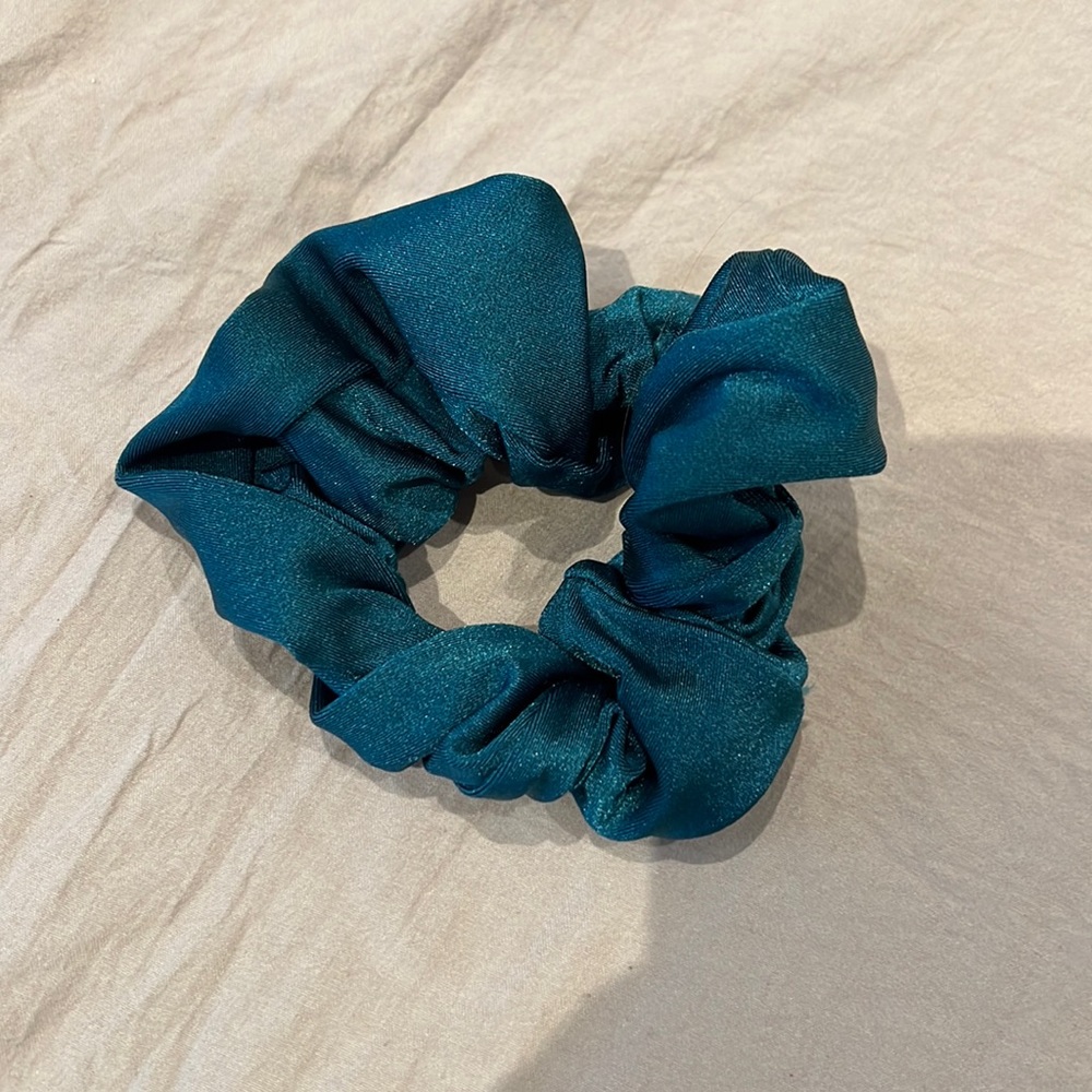 ONE INE SWIM scrunchie